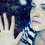 ayes-blue-girl-rain-sad-Favim_com-404037